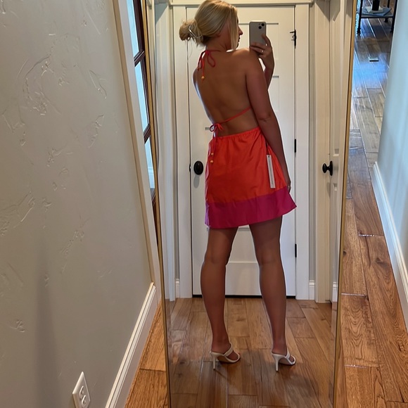 NET Open Back Color Block Dress - Picture 2 of 5